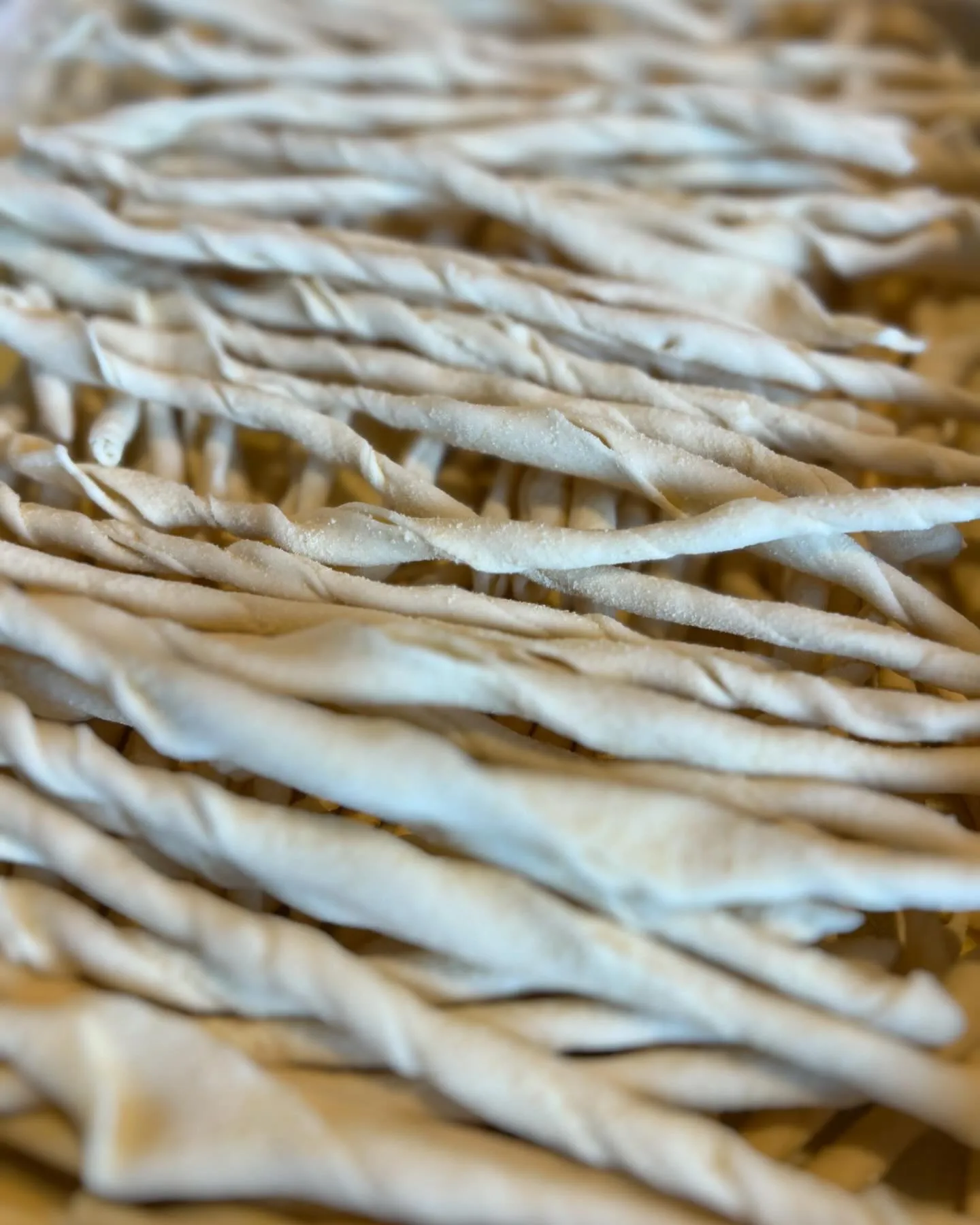 シェフお手製生パスタ【ストロッツァプレーティ】